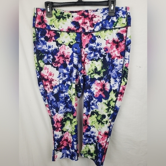 GAP Pants - GAP Gapfit Athletic Multicolored Capri Pants Sz XL